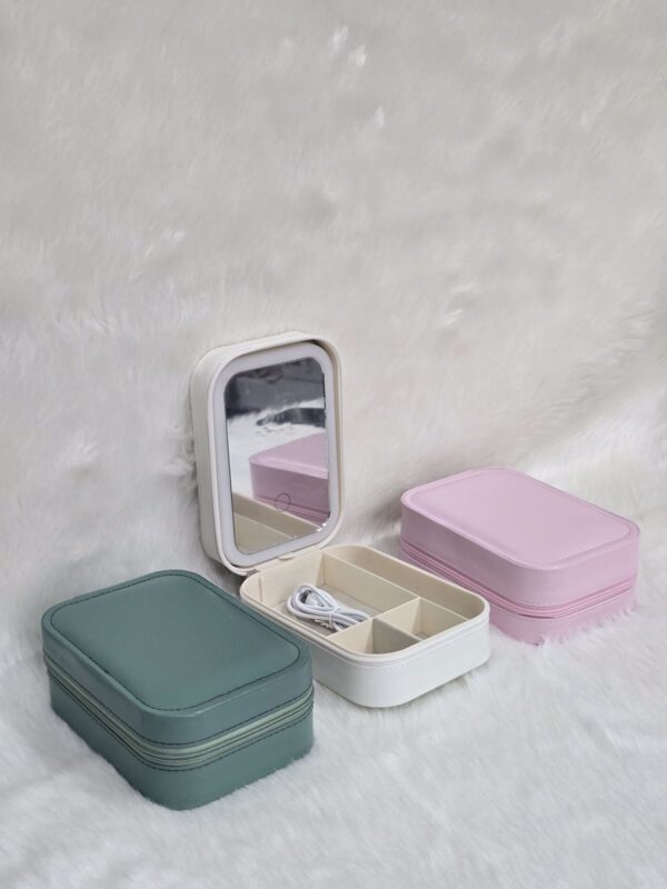 Smart Makeup Box with Mirror – Your Portable Vanity on the Go! - Image 2